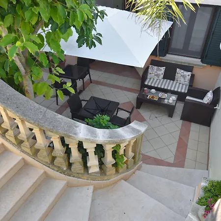 فندق مبيت وإفطار Carusa